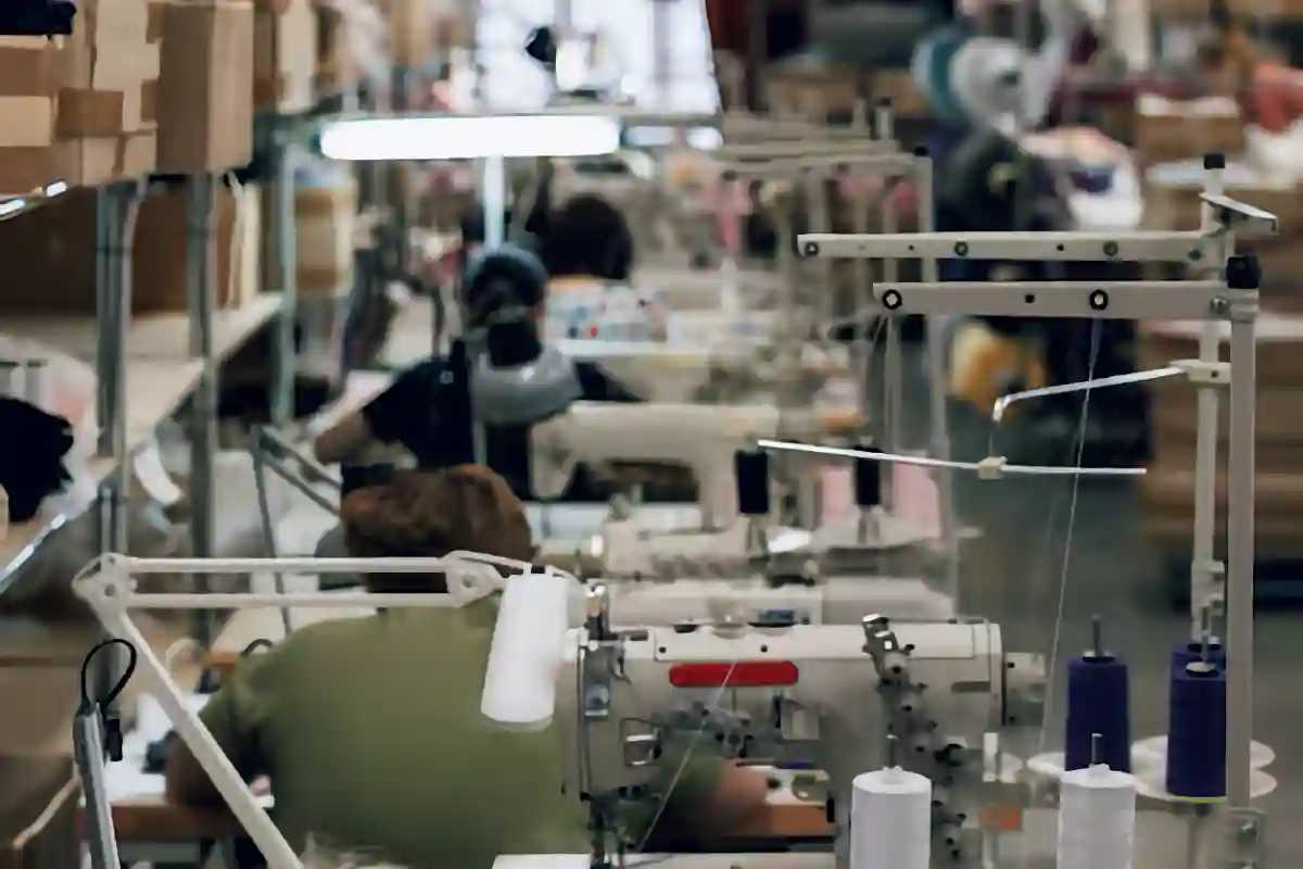 Итоги 2025 года в лёгкой промышленности: переходный период и новые точки роста